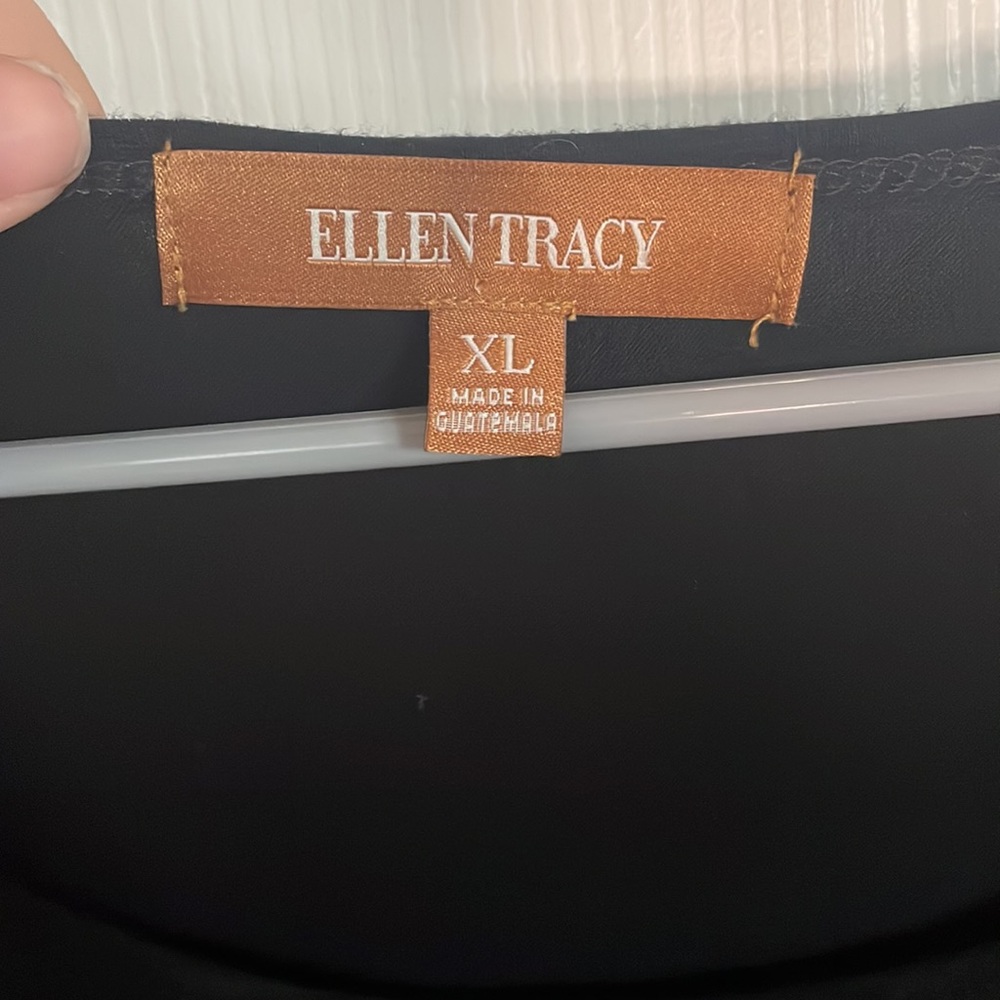 Ellen Tracy Black Knotted Top with Gold Should Buttons size XL - Picture 5 of 12